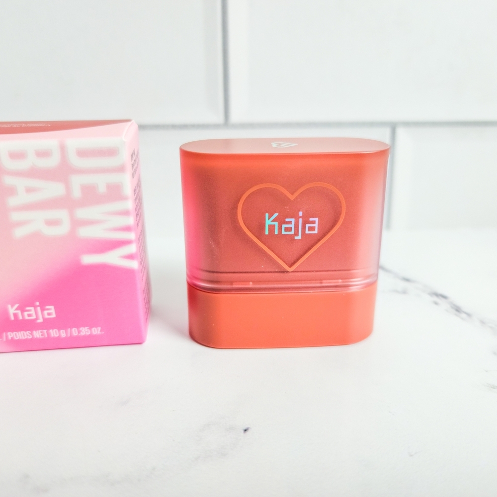 Kaja DEWY BAR Dewy Cheek & Lip Multi Balm - Cranberry Cooler - Picture 2 of 6